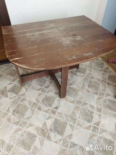 Стол книжка