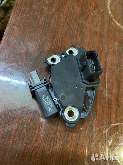 Регулятор напряжения (щетки) для bmw