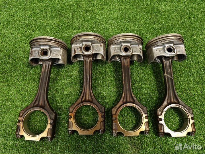 Поршень Шатун Vag 1.6 cfna