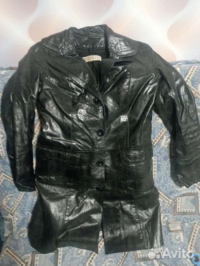 Кожаный плащ женский