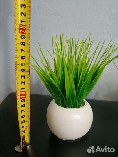 Искусственная зелень в кашпо