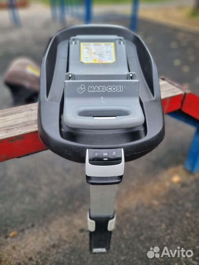Автолюлька maxi cosi с базой isofix