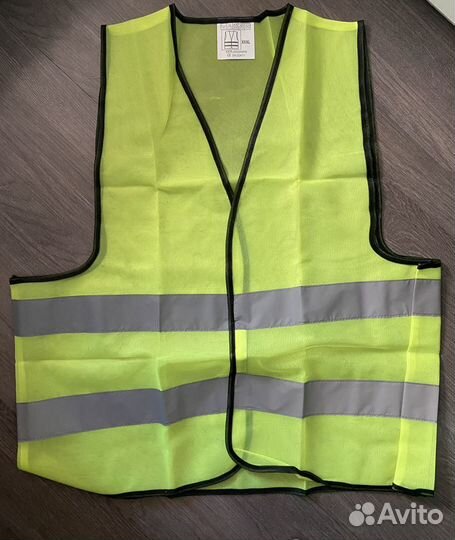 Жилетка неоновая новая