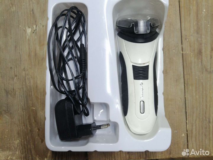 Бритва электрическая centek CT-2157 на запчасти