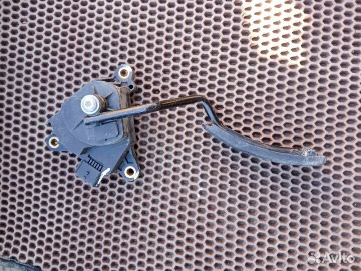 Педаль газа Renault Scenic