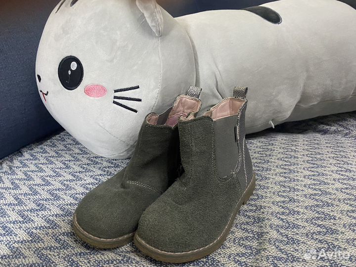Ботинки демисезонные для девочки 27 размер