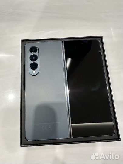 Samsung Galaxy Z Fold4, 12/1 ТБ