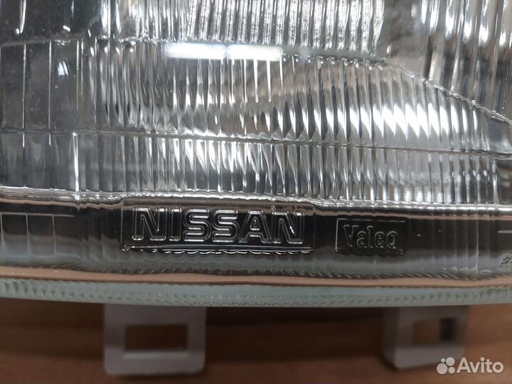 Фара правая Micra K11 новая оригинал