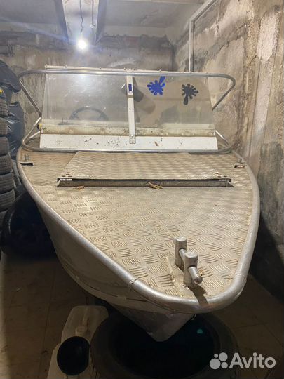 Лодка моторная Салют 430