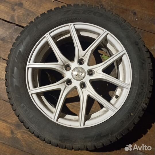 Pirelli Ice Zero 205/55 R16