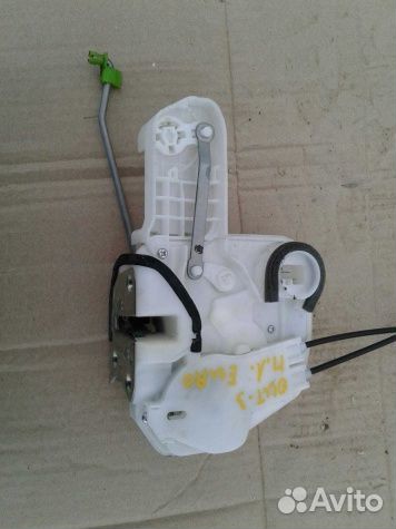 Передний левый замок двери Mitsubishi Outlander 3