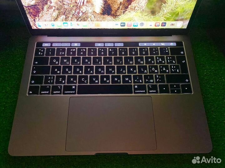 Apple MacBook Pro 13 2019 TouchBar