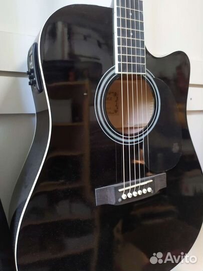 Акустическая гитара новая