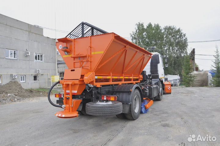 Комбинированная дорожная машина маз