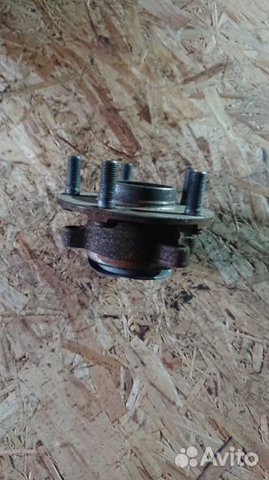 Ступица передняя Nissan X-Trail NT-31 2.0 MR20DE