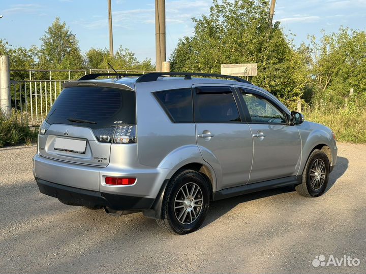 Mitsubishi Outlander, 2011