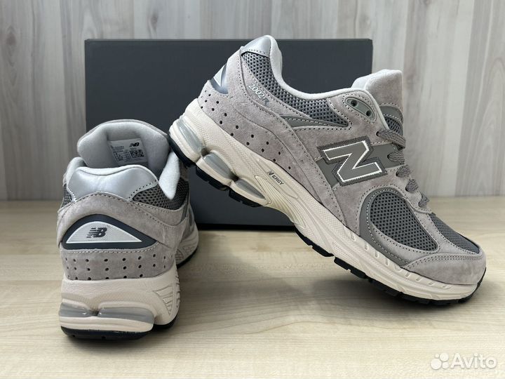 Кроссовки New Balance 2002r grey