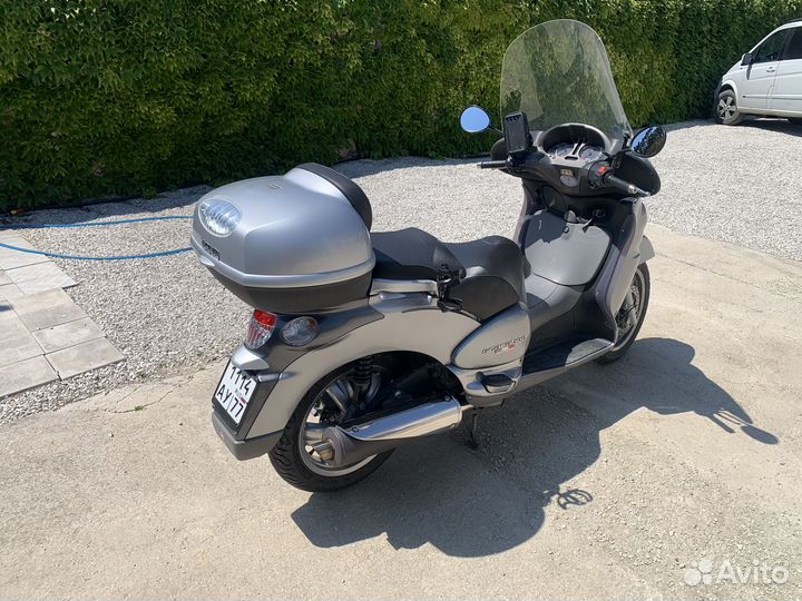 Aprilia scarabeo 500