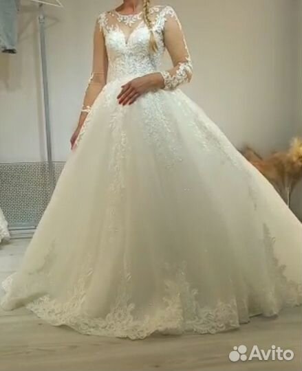 Свадебное платье