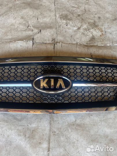 Решетка радиатора Kis Sorento 02-10