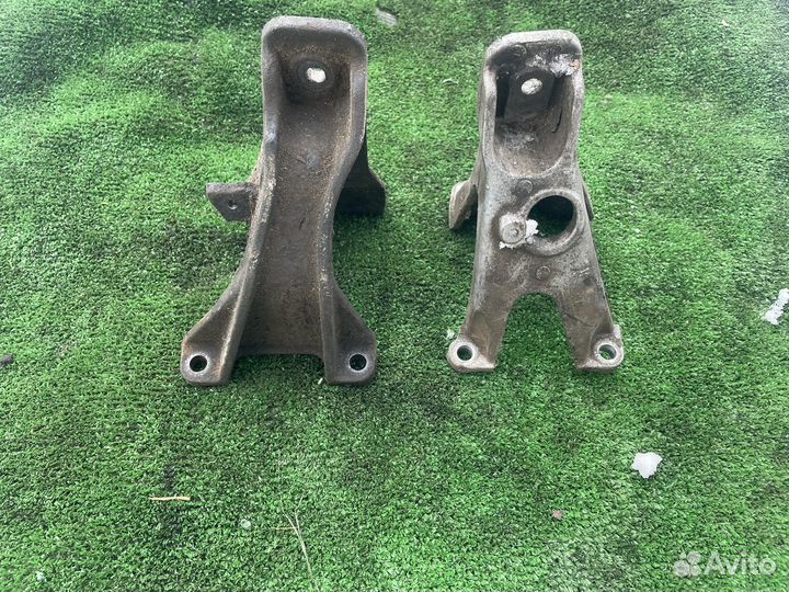 Кронштейн опоры двигателя сузуки гранд витара