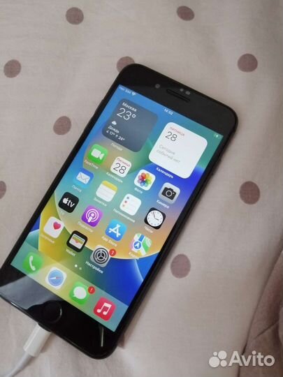 Телефон iPhone 8 plus
