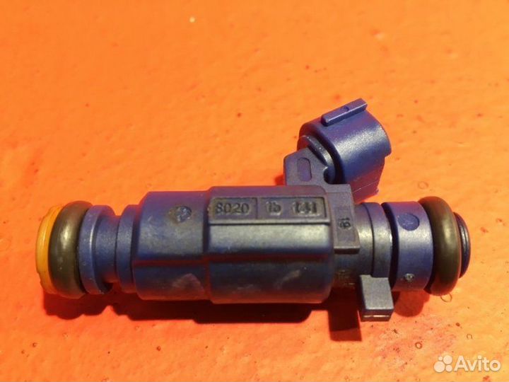 Форсунка Hyundai I30 FD G4FA 1.4 бензин 2009