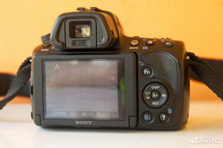 Зеркальный фотоаппарат Sony Alpha a37 (body)