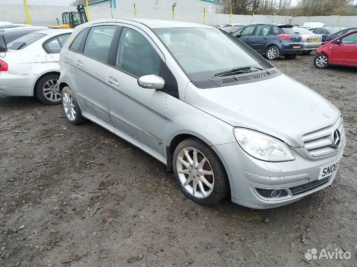Корпус термостата бензиновый mercedes benz B-class