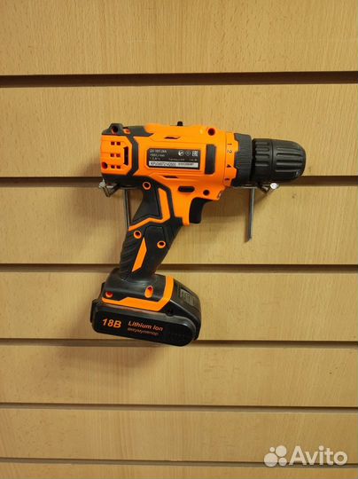 Шуруповерт Вихрь да-18Л-2ка