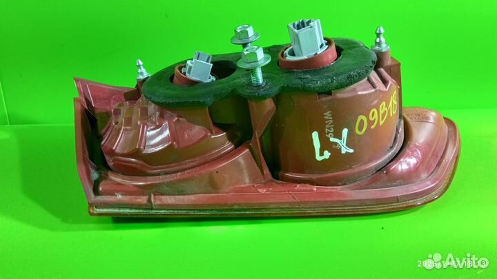 Фонарь внутренний правый для Mitsubishi Lancer 10