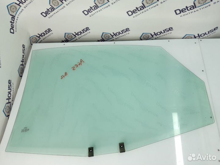 Стекло двери заднее правое Audi A6 C5