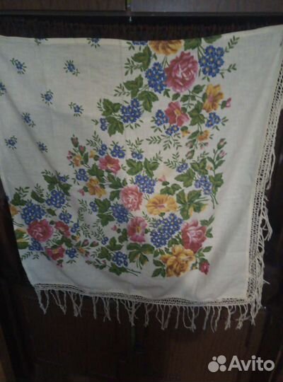 Старинное кружево и платки