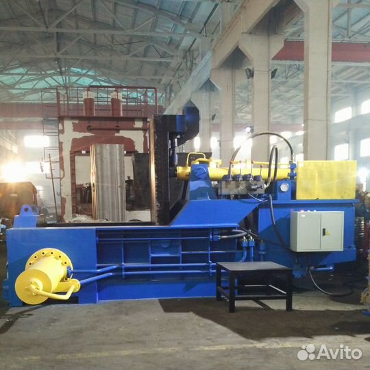 Пакетировочный пресс для металлолома