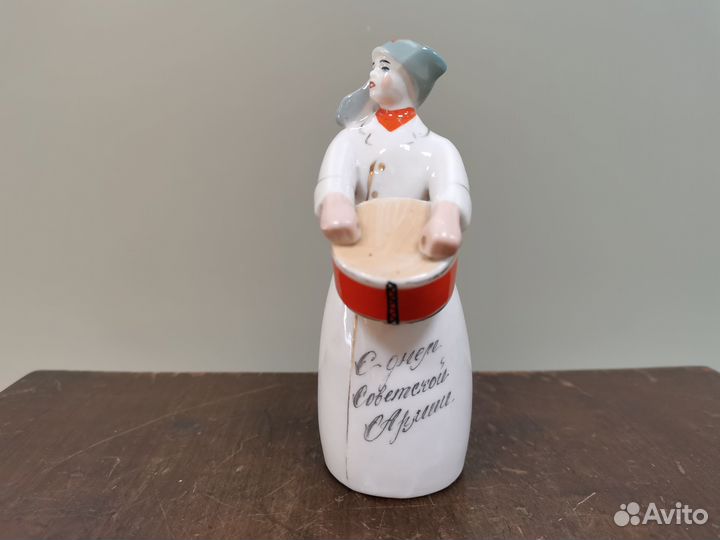 Статуэтка фарфор буденовец барабанщик СССР зхк