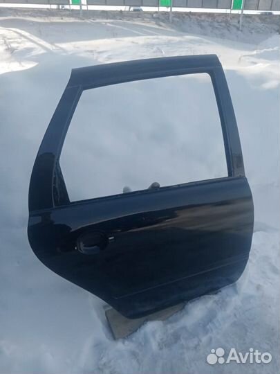 Дверь задняя правая гранта