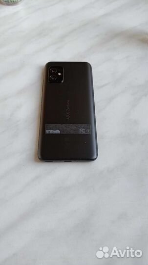 Asus Zenfone 8