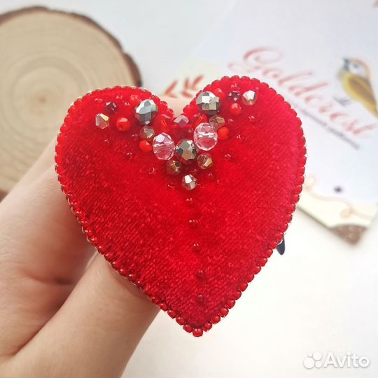 Брошь ручной работы