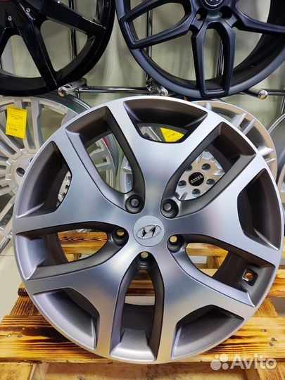 Диски Hyundai R18 5x114.3 ET41 D67.1