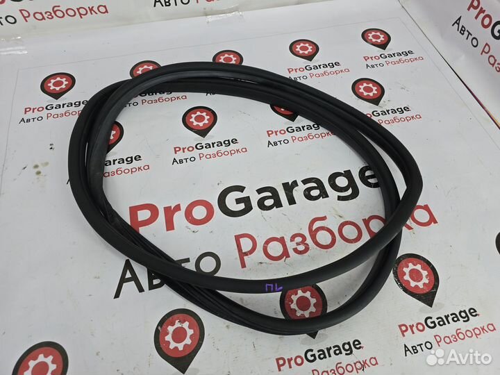 Уплотнитель двери передней левой Geely Coolray джи