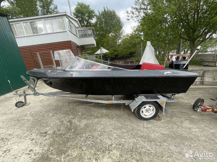 Катер с мотором