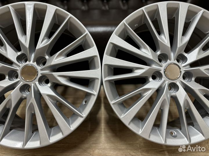 Новые литые диски R18 5-114.3 60.1