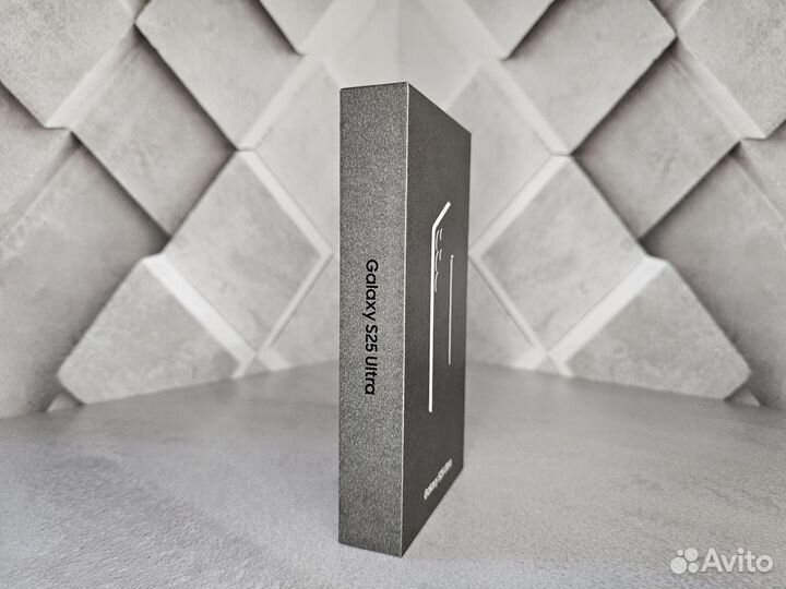 Samsung Galaxy S25 Ultra, 12/256 ГБ