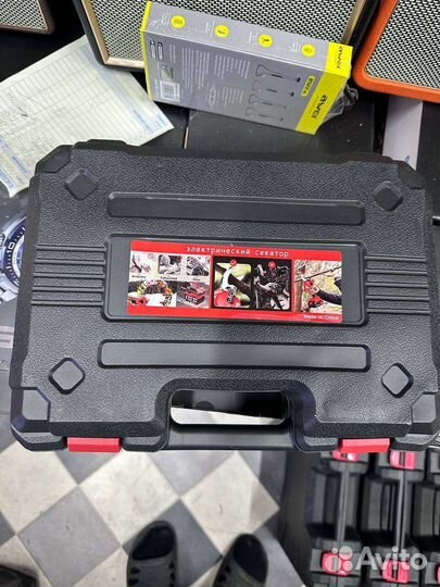 Электрический секатор