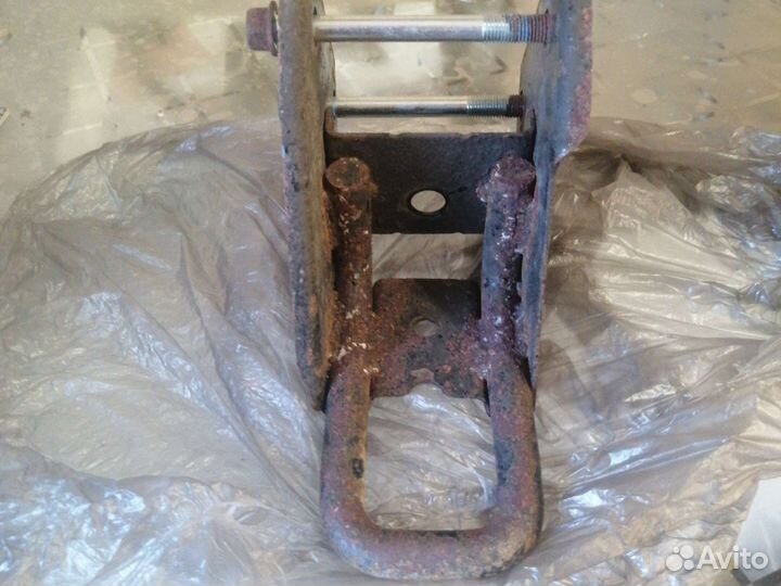 Задний буксировочный крюк mitsubishi asx