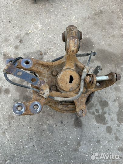 Кулак задний левый Kia Ceed ED