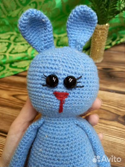 Вязанные игрушки зайчик ручной работы