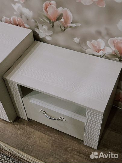Комплект - тумба под тв, комод, тумбочки