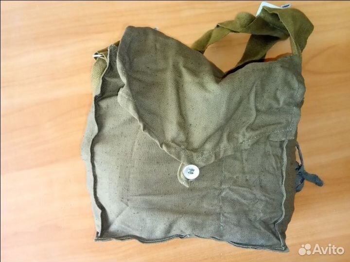 Два противогаза СССР: гп-4У и дп-6М одним лотом