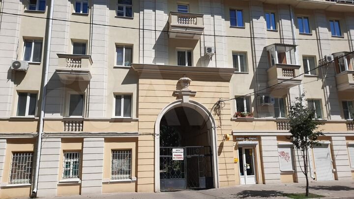 4-к. квартира, 91 м², 5/5 эт.